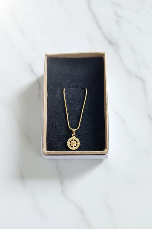 Gold‑Plated 925 Sterling Silver Compass Pendant – 10mm
