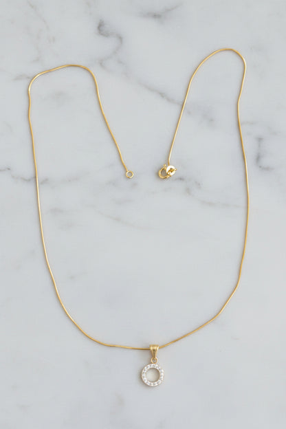Gold‑Plated 925 Sterling Silver Circle Pendant with Crystals