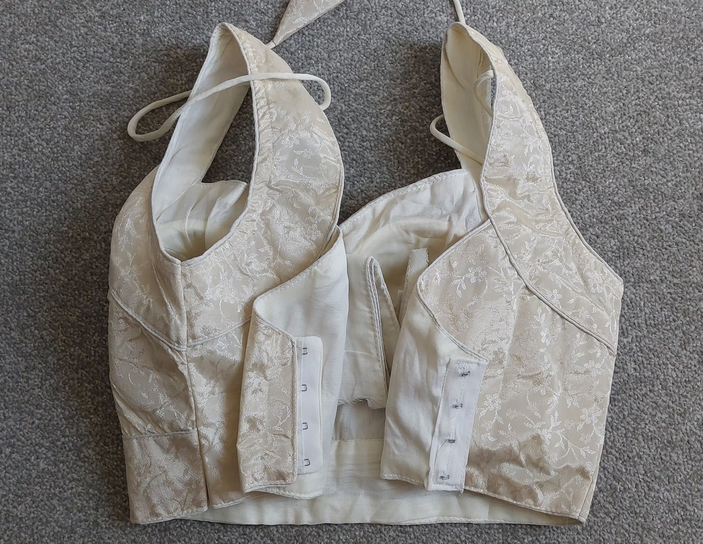 Chinon Silk Jacquard Top with Inside Sleeves & Hook Back (Free Size)