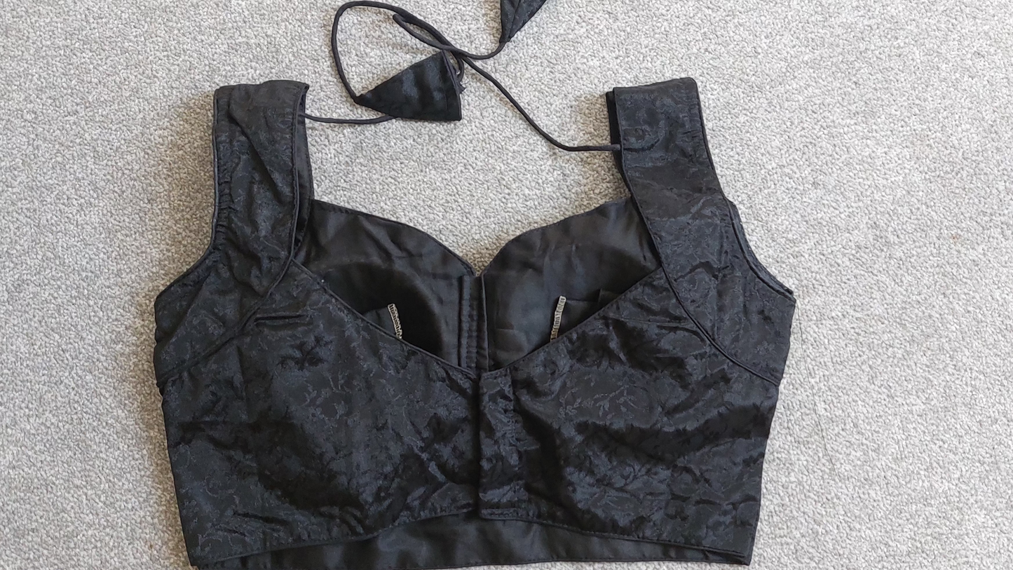 Chinon Silk Jacquard Top with Inside Sleeves & Hook Back (Free Size)