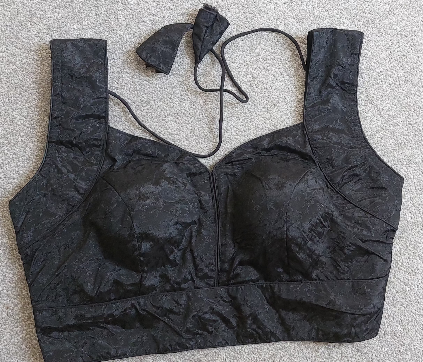 Chinon Silk Jacquard Top with Inside Sleeves & Hook Back (Free Size)