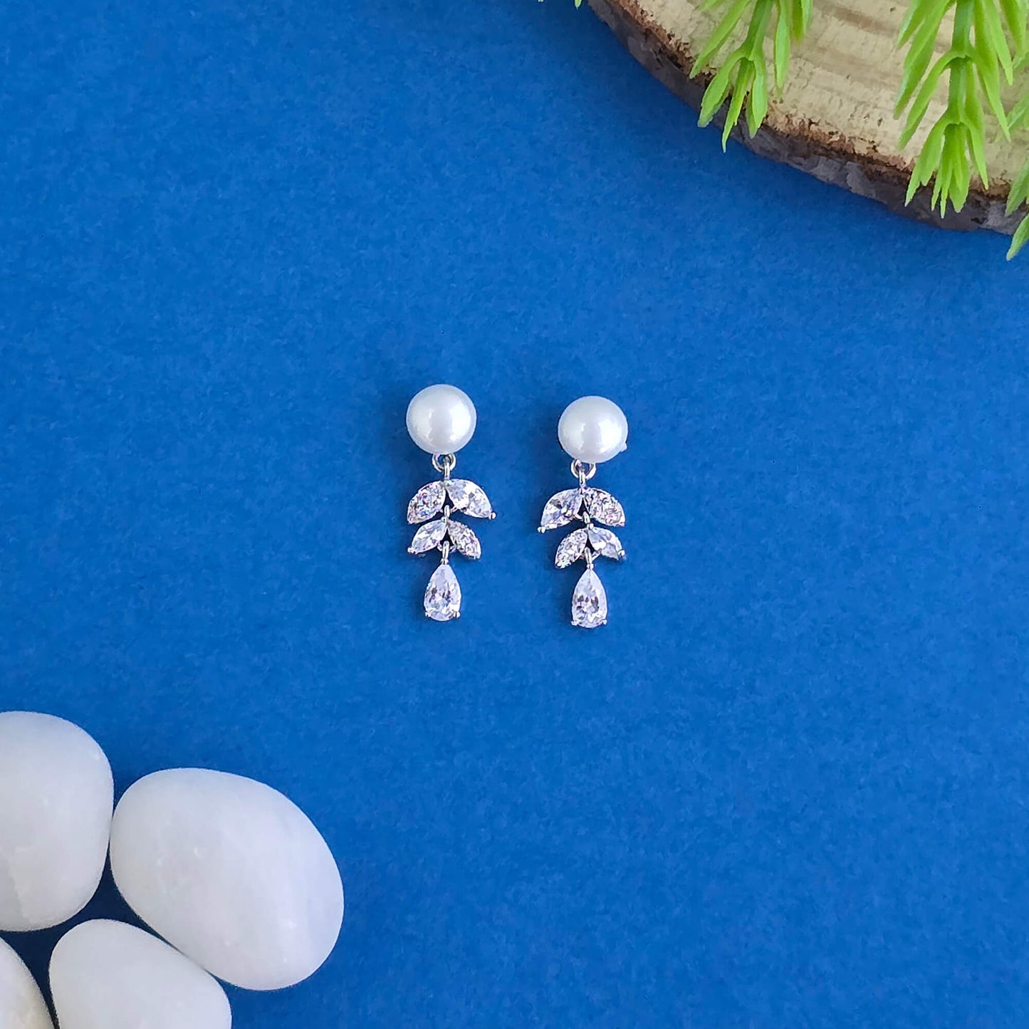 Western Tops – Trendy Modern Fashion Earrings