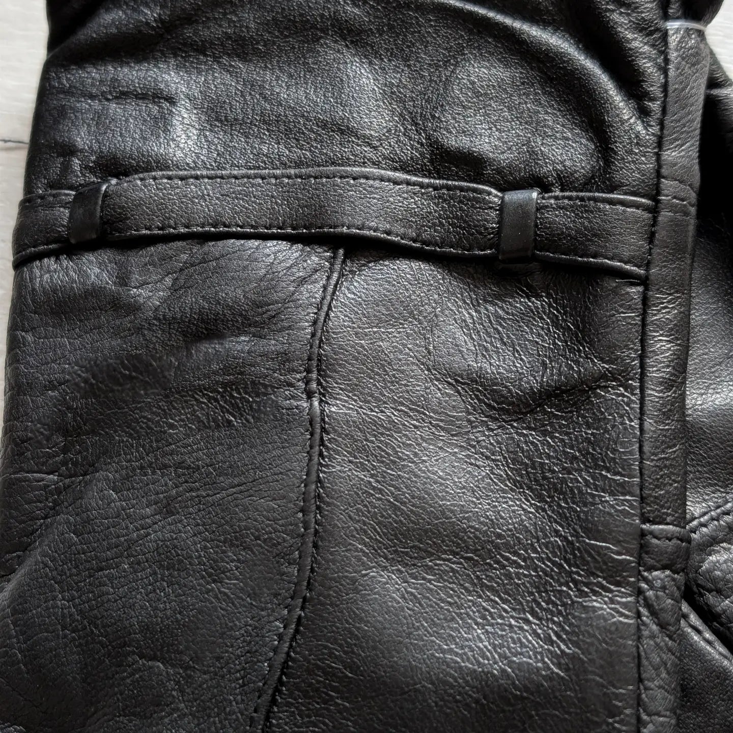 Women’s Genuine Leather Gloves with Belt Detail & Soft Lining